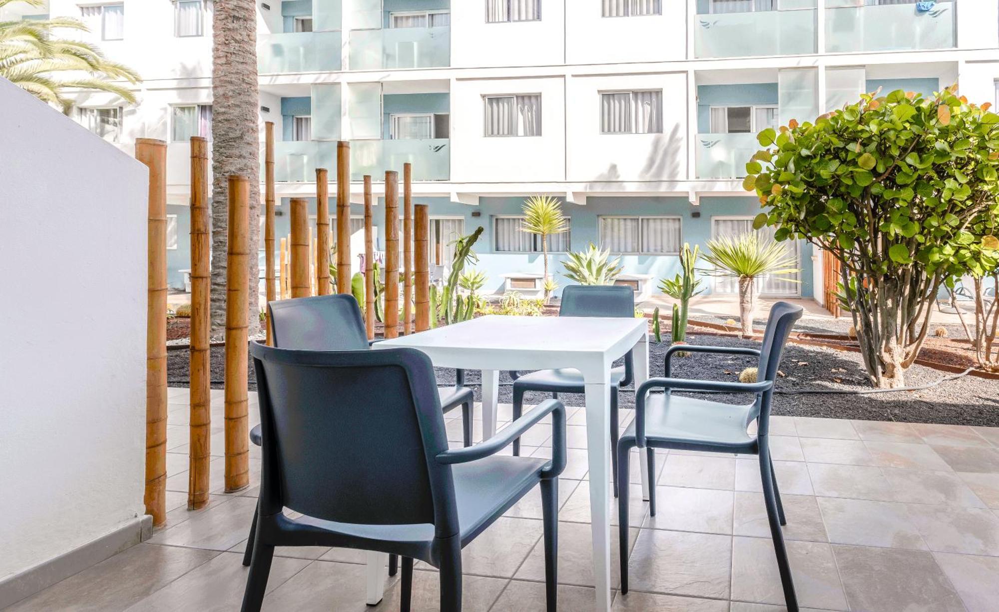 Bristol Sunset Beach - Holiday Apartments Коралео Стая снимка